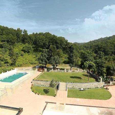 Nauka Hills Resort Clement Town Kültér fotó