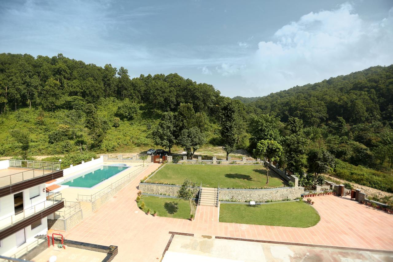 Nauka Hills Resort Clement Town Kültér fotó
